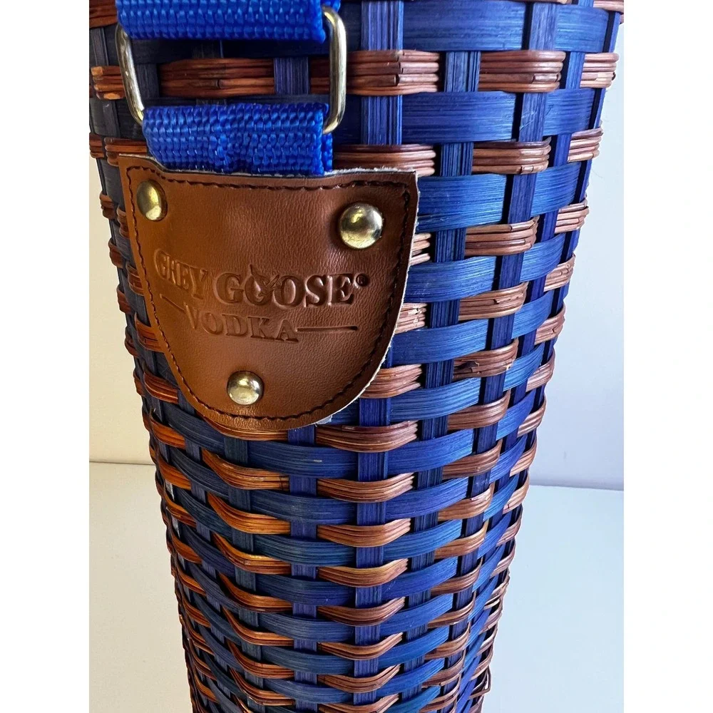 Vintage Grey Goose Vodka Woven‎ Basket Carrier Blue Tan Handle Lock